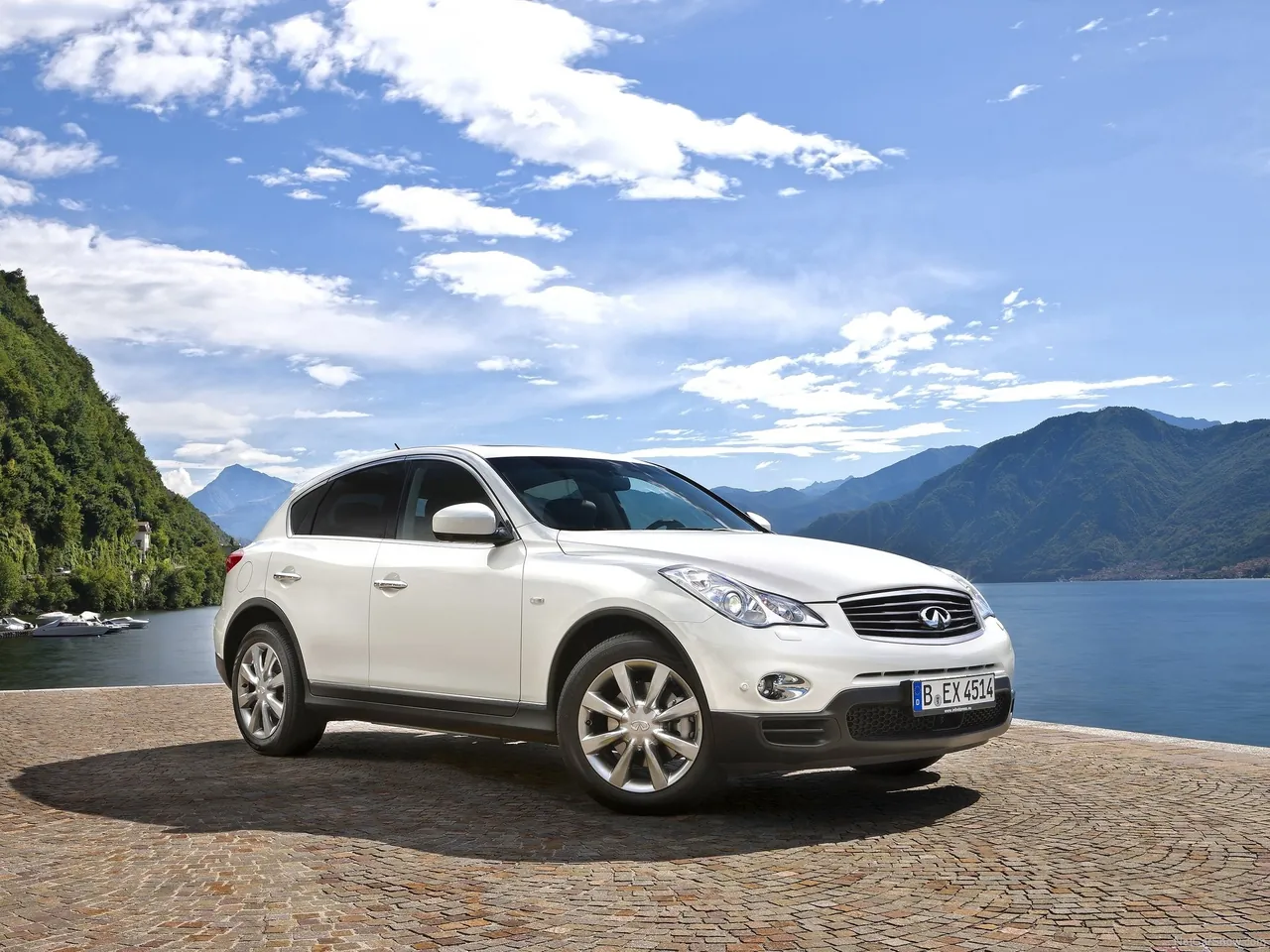Infiniti EX30d (2011)