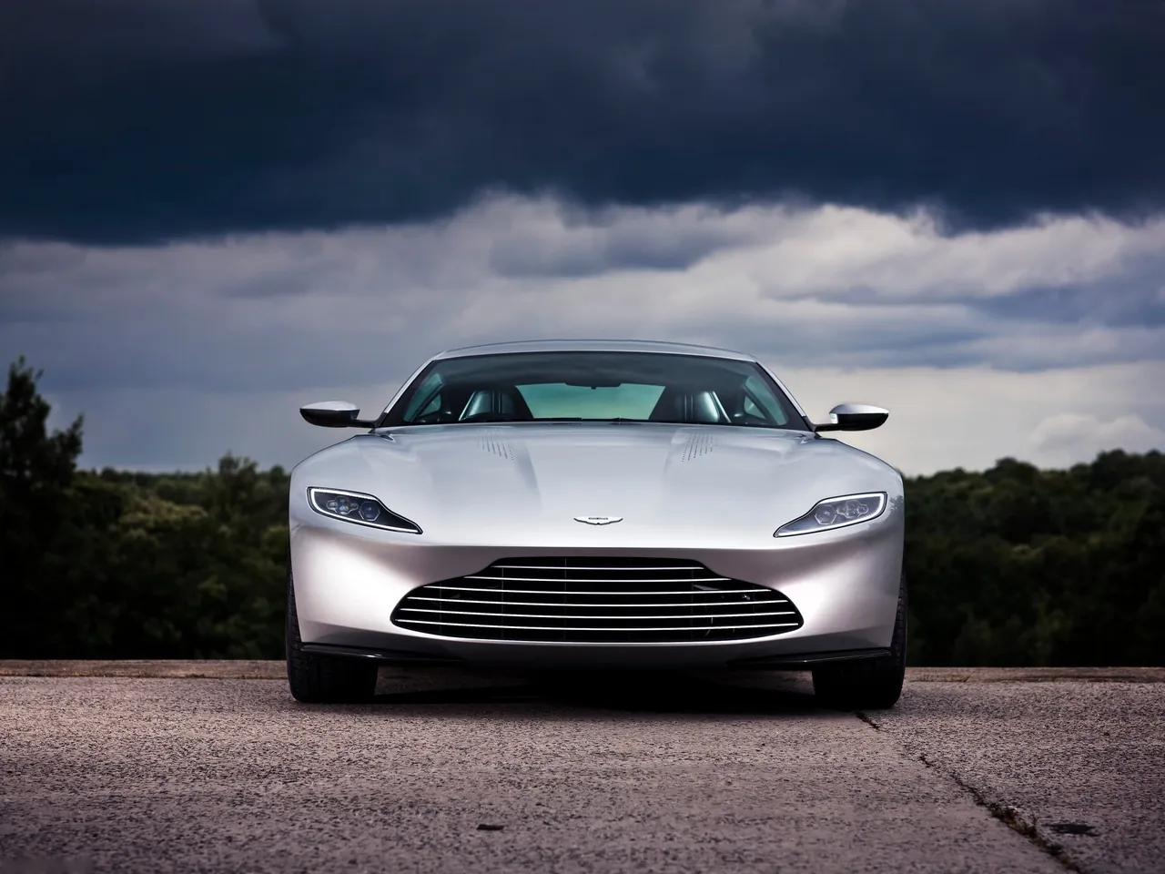 Aston Martin DB10 (2015) – zepředu