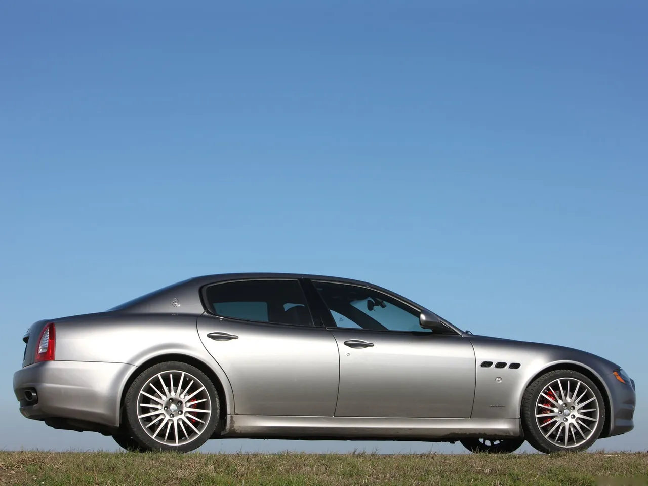 Maserati Quattroporte Sport GT S (2010) – boční profil