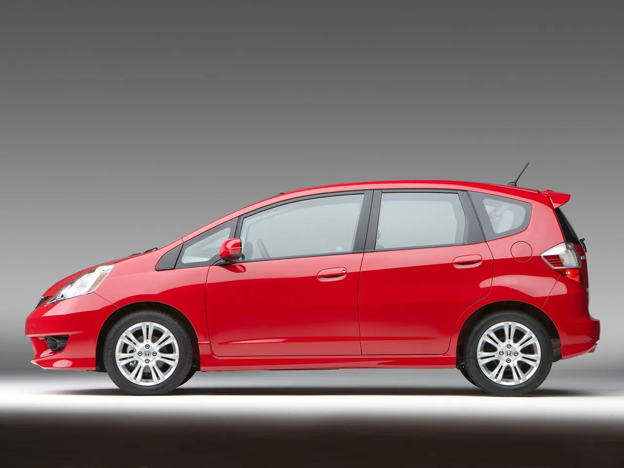 Honda Fit Sport (2009) – boční profil