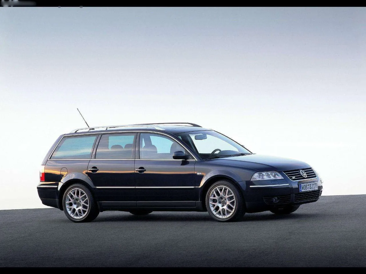 Volkswagen Passat W8 Variant (2001)