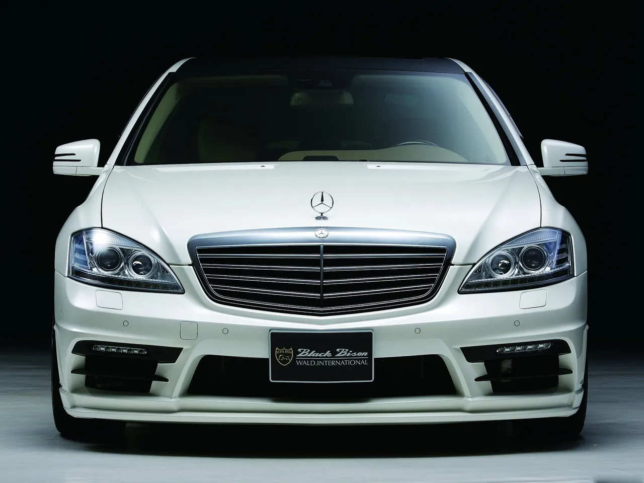 Wald Mercedes-Benz S-Class W221 Black Bison (2009) – zepředu