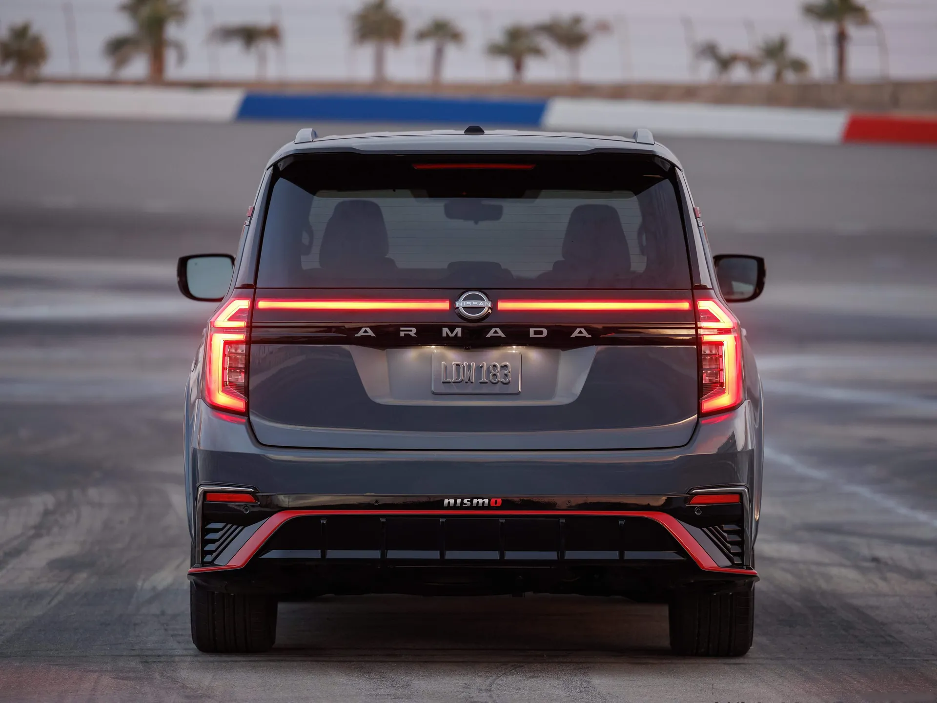 Nissan Armada Nismo (2026) – zezadu