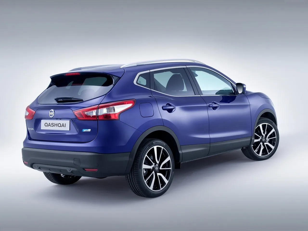 Nissan Qashqai (2014) - Rear Three-Quarter