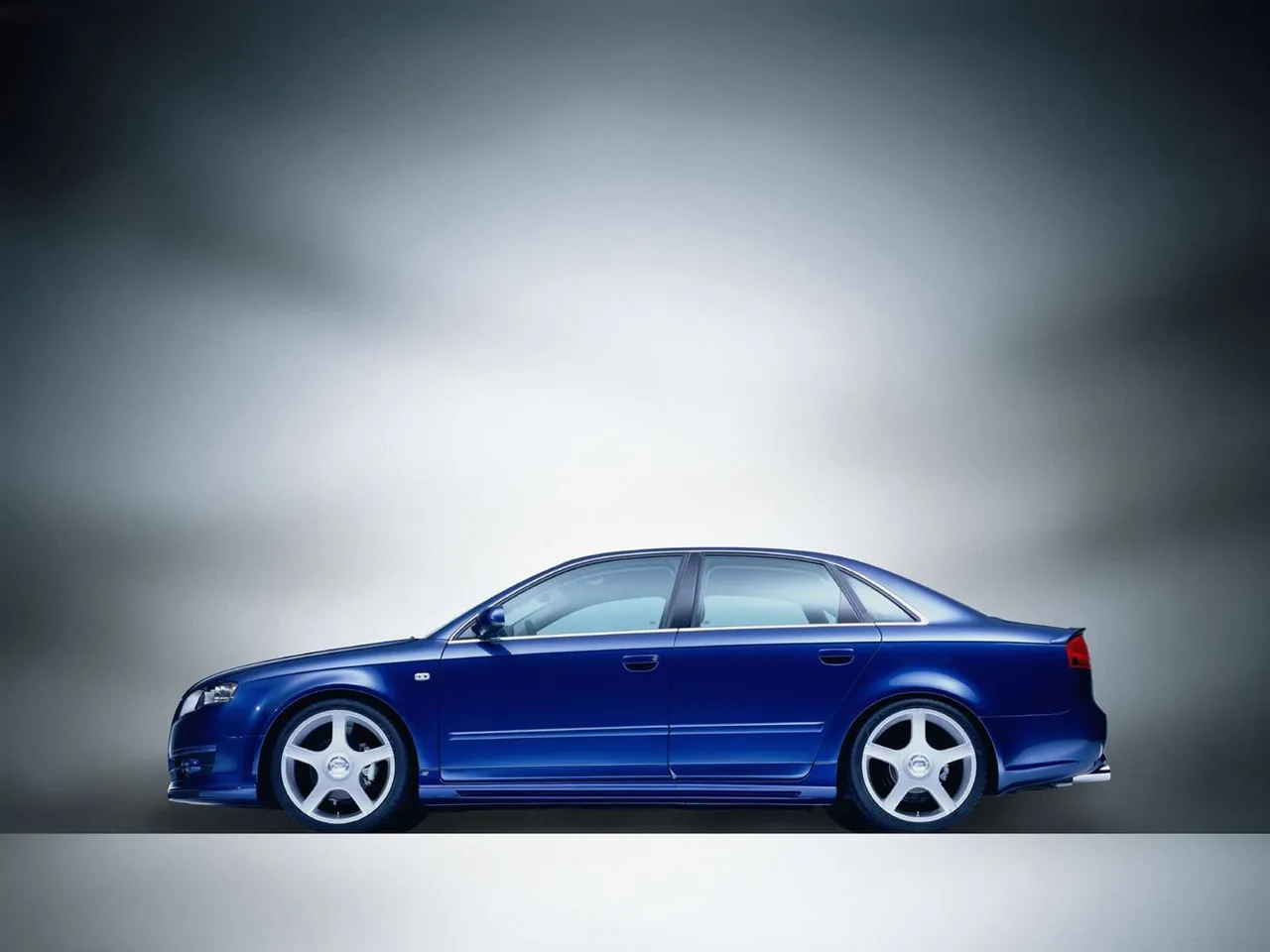 ABT Audi AS4 (2005) – boční profil