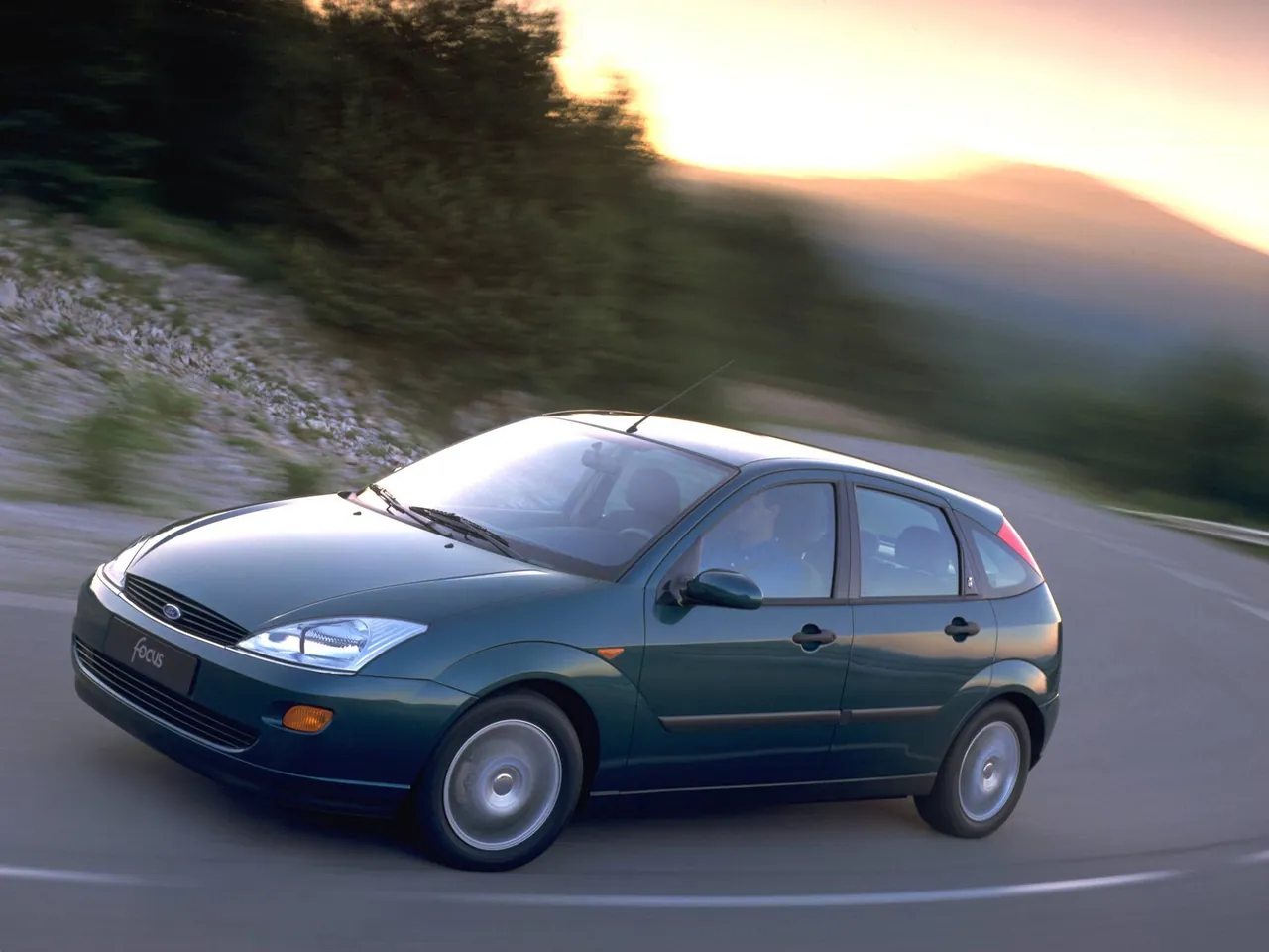 Ford Focus 5-door (1998)