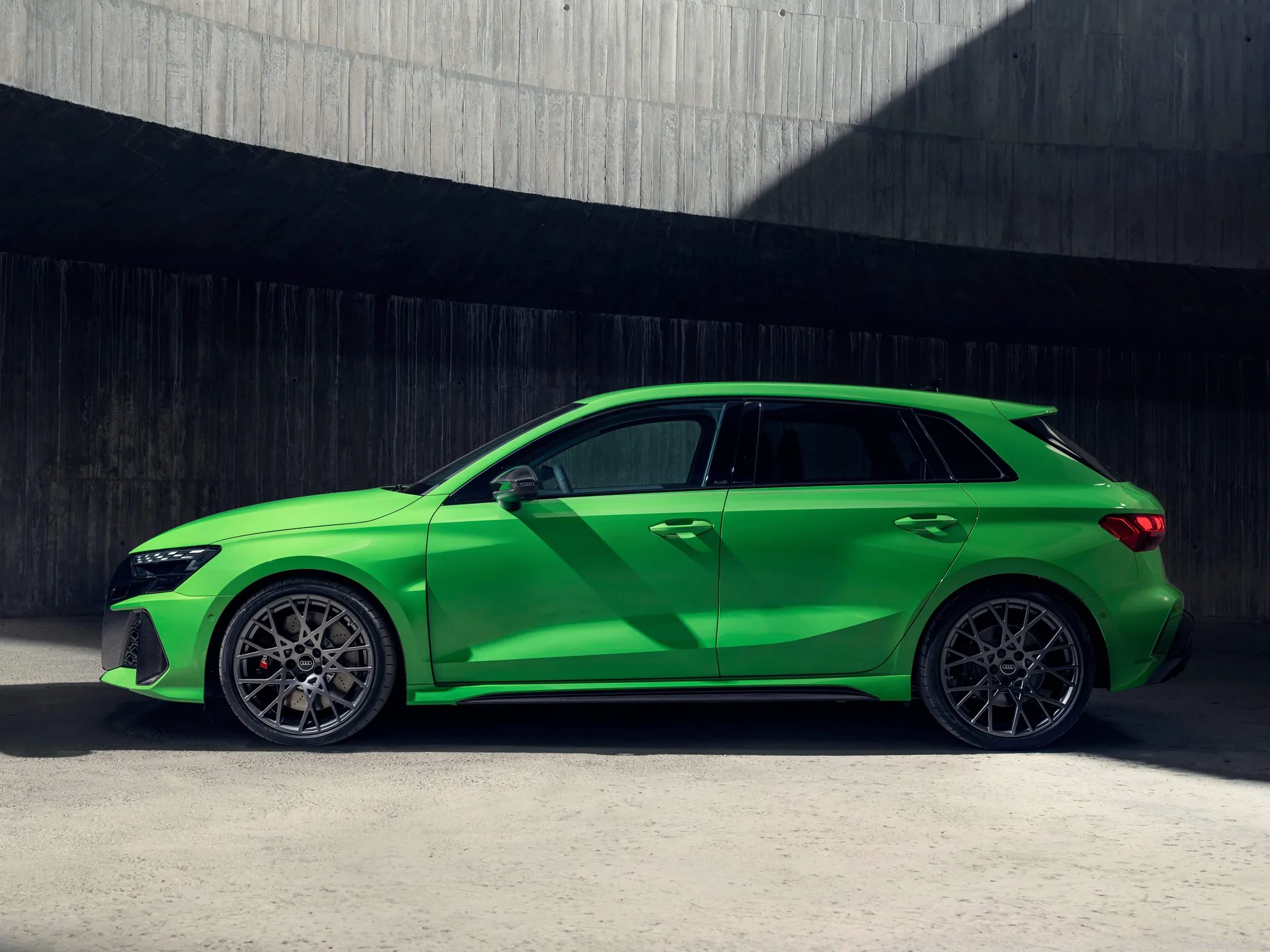 Audi RS3 Sportback (2025) – boční profil