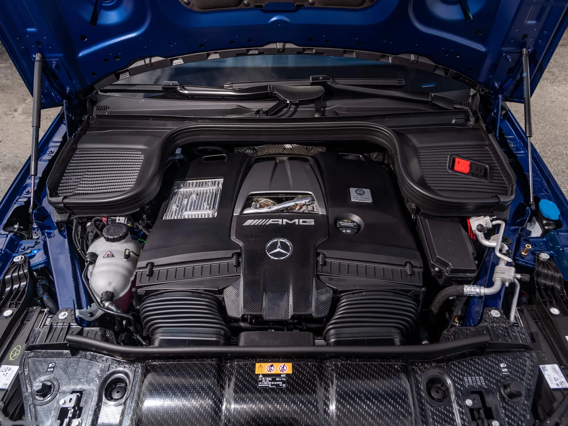 Mercedes-Benz GLE63 S AMG (2021) - Engine