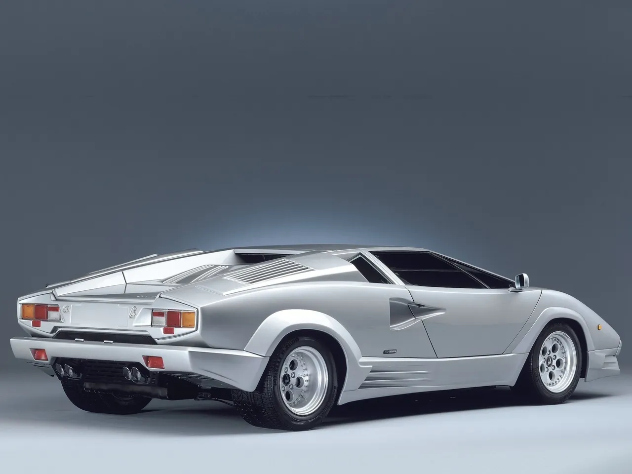 Lamborghini Countach 25th Anniversary (1989) – zadní tříčtvrteční pohled
