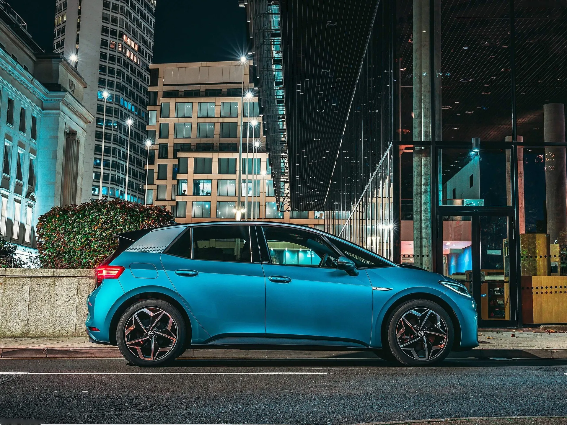 Volkswagen ID.3 1st Edition [UK] (2020) – boční profil
