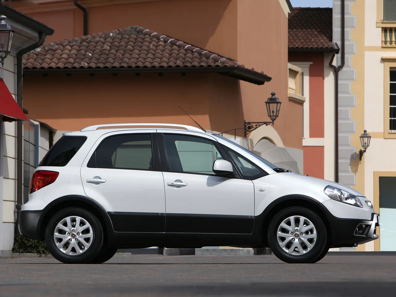 Fiat Sedici (2010) – boční profil