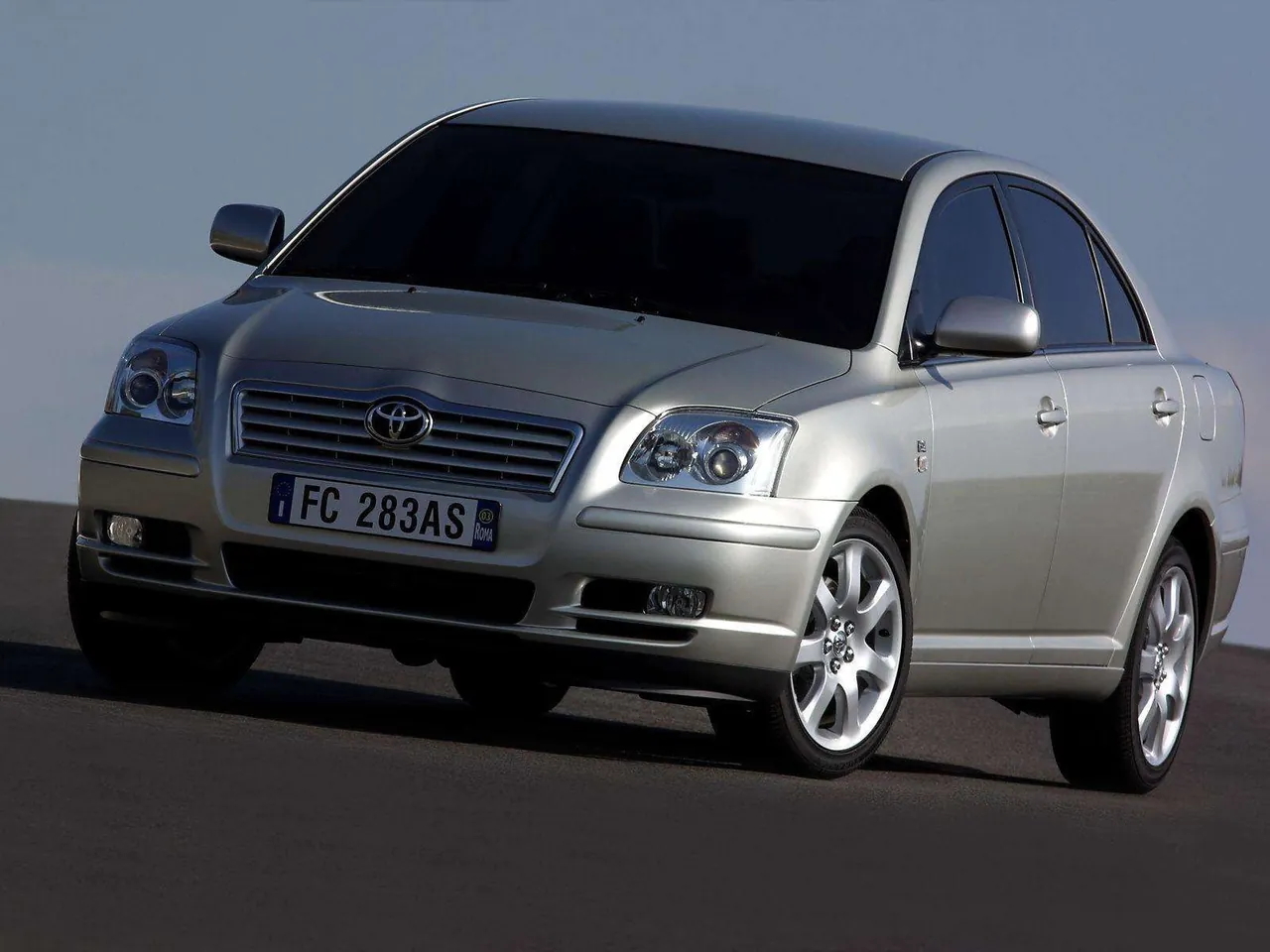 Toyota Avensis Sedan (2003)