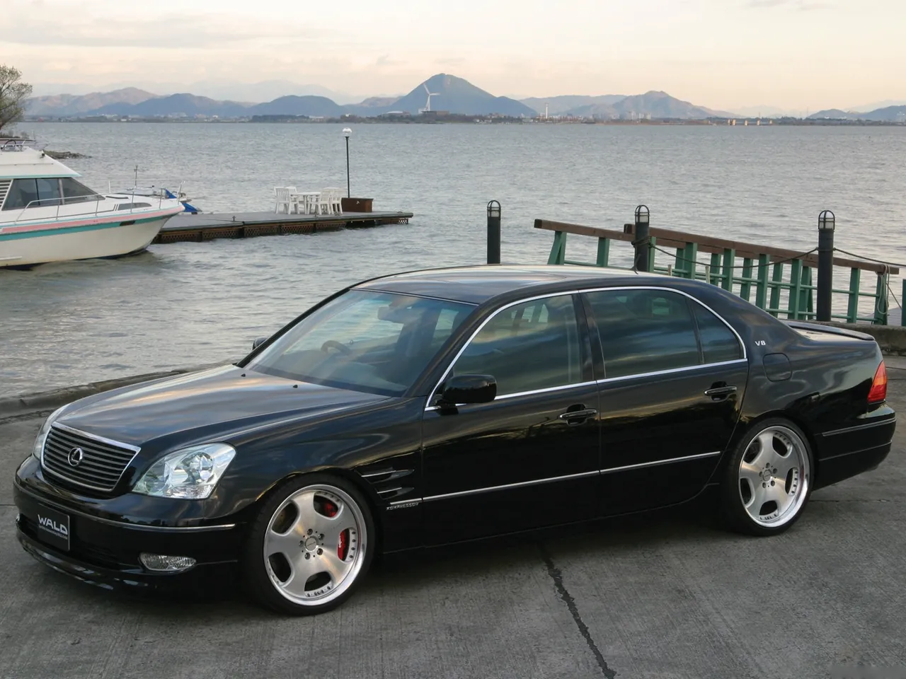 Wald Lexus LS (2001)