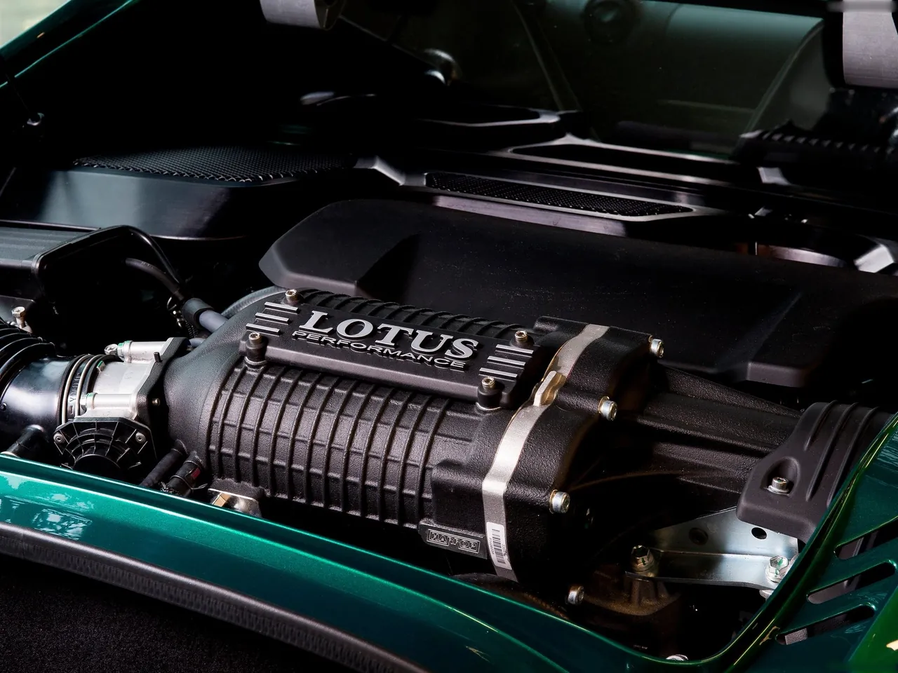 Lotus Exige Sport 350 (2016) – motorový prostor