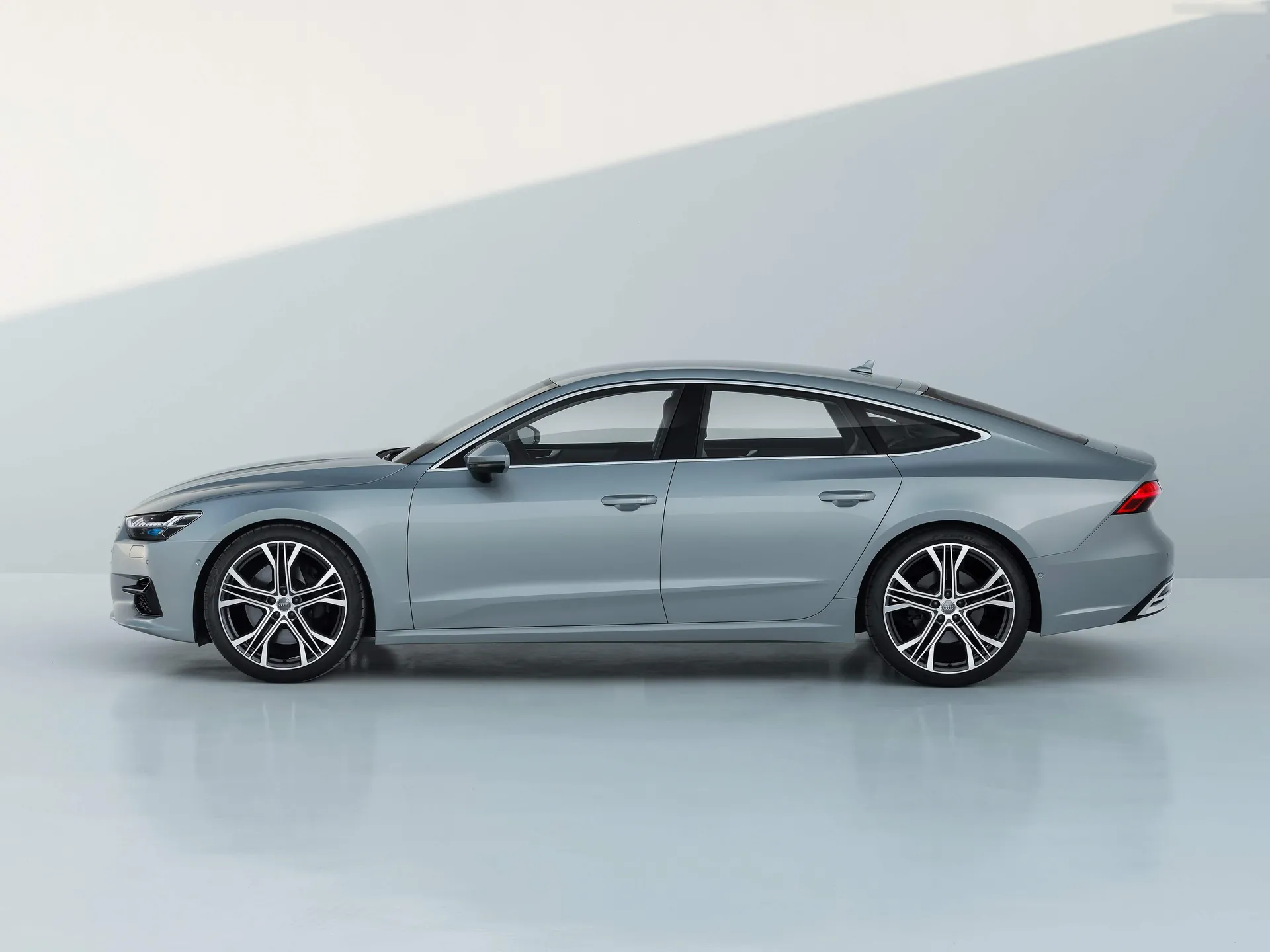 Audi A7 Sportback (2018) – boční profil