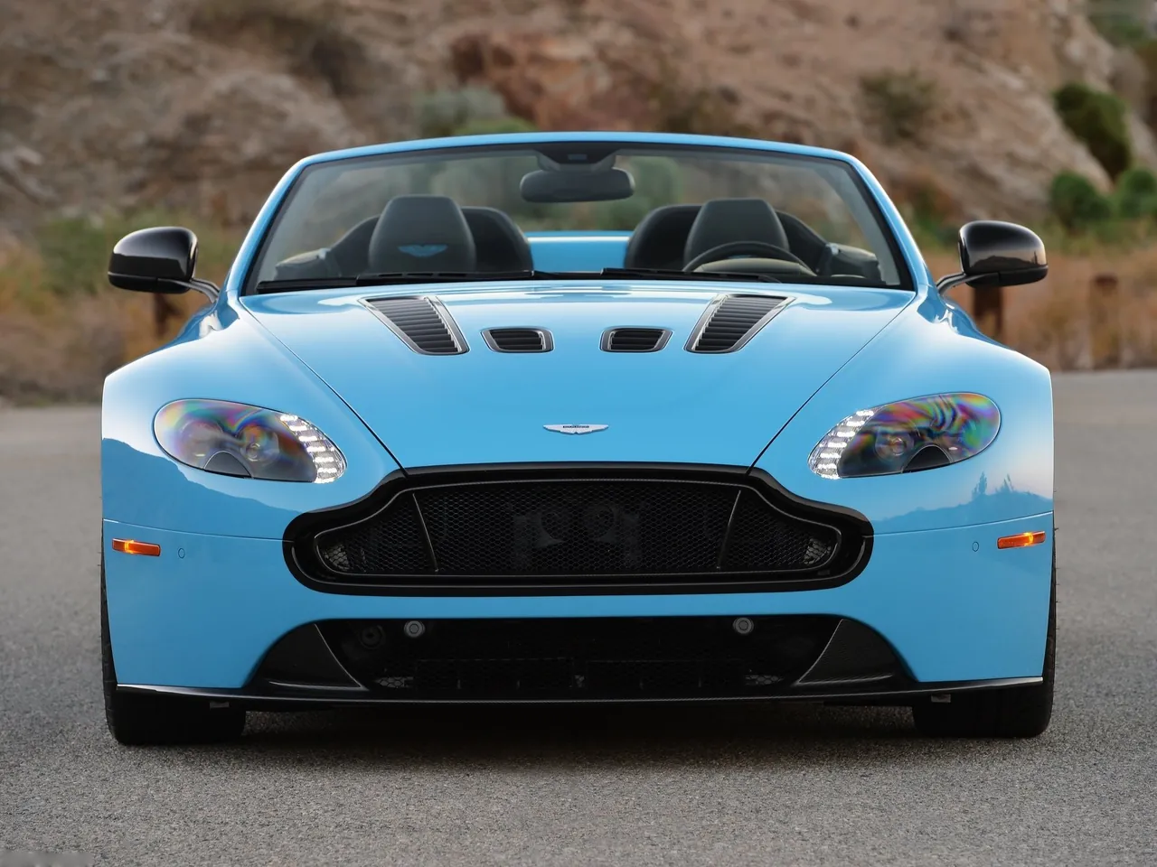 Aston Martin V12 Vantage S Roadster (2015) - Front