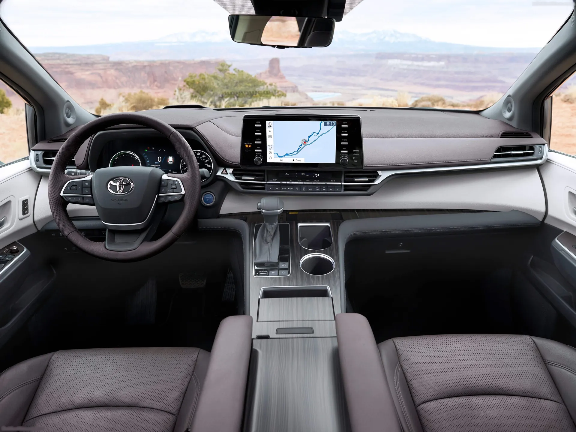 Toyota Sienna (2021) – interiér