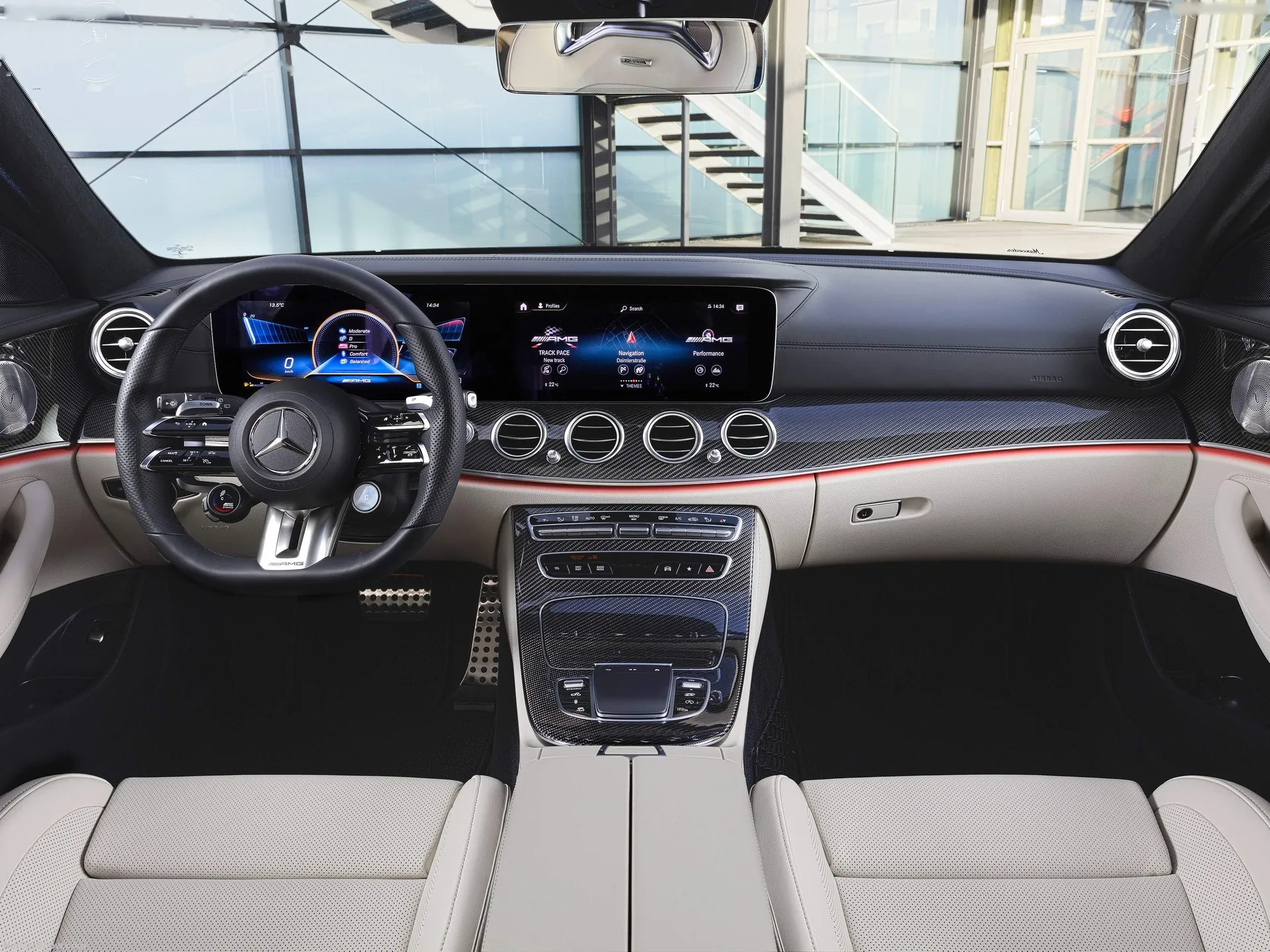Mercedes-Benz E53 AMG Estate (2021) – interiér