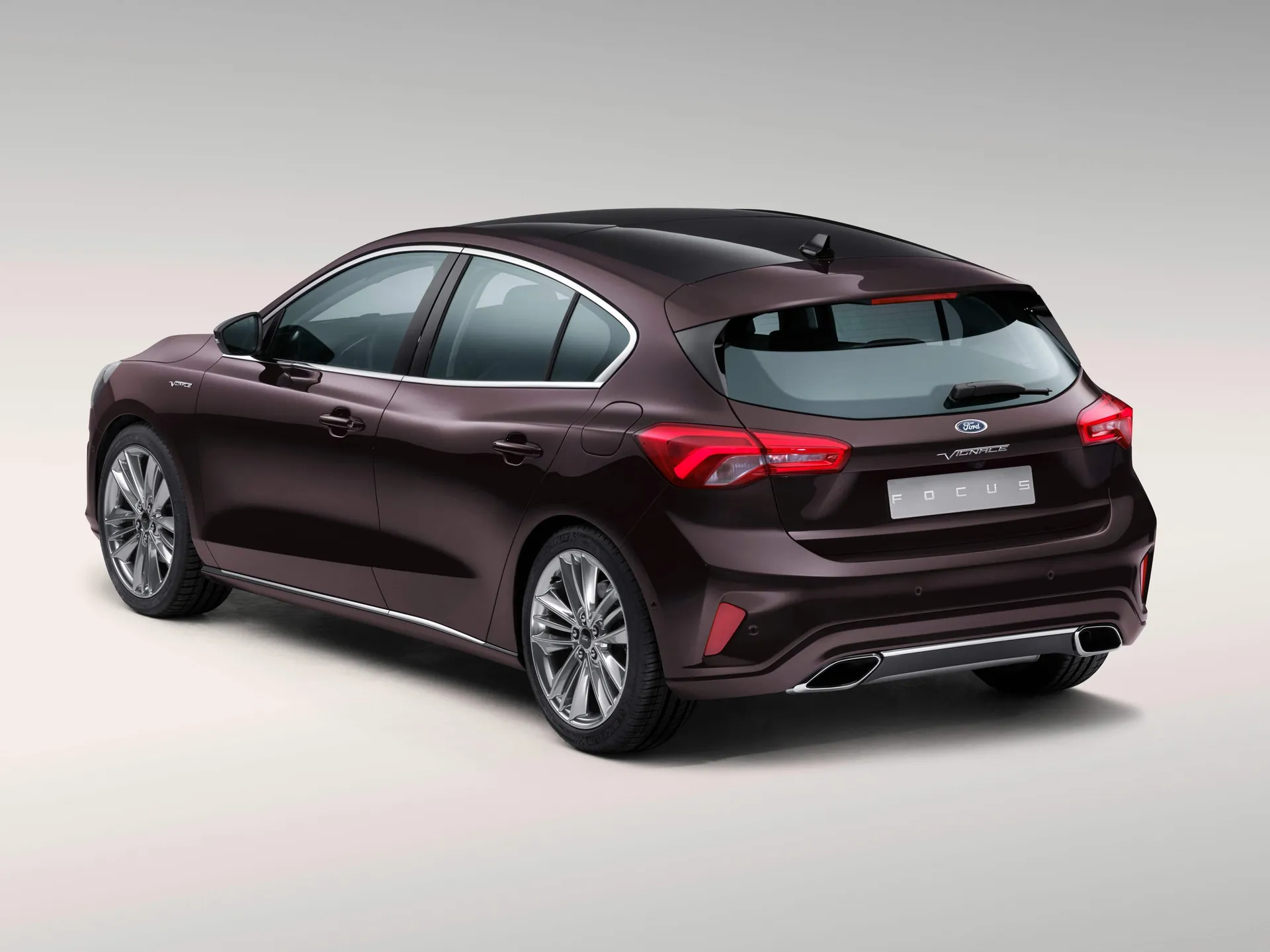 Ford Focus Vignale (2019) – zadní tříčtvrteční pohled