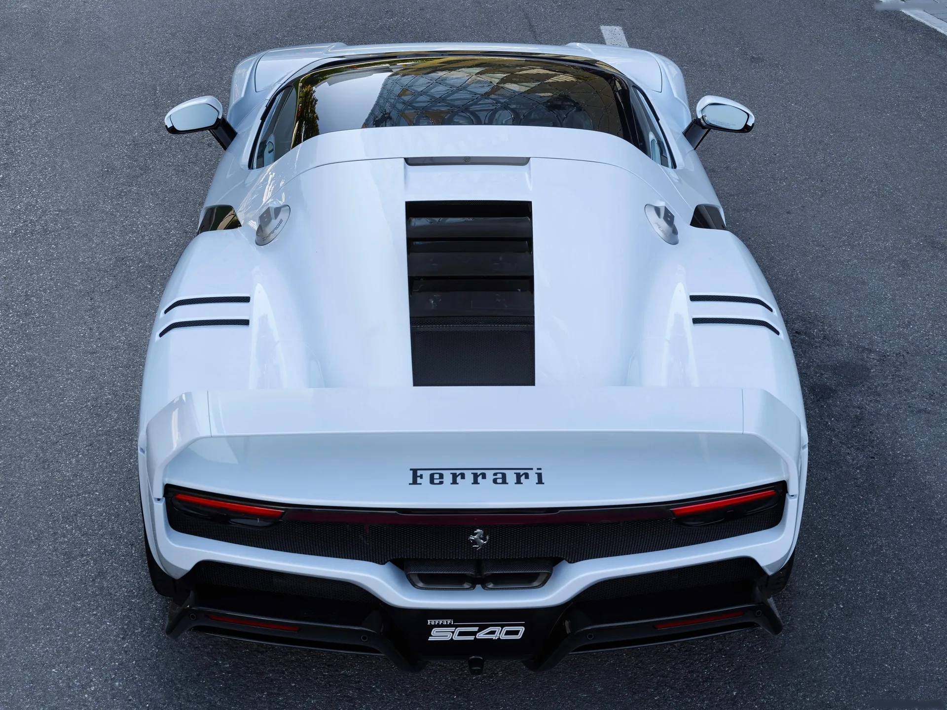 Ferrari SC40 (2025) – zezadu