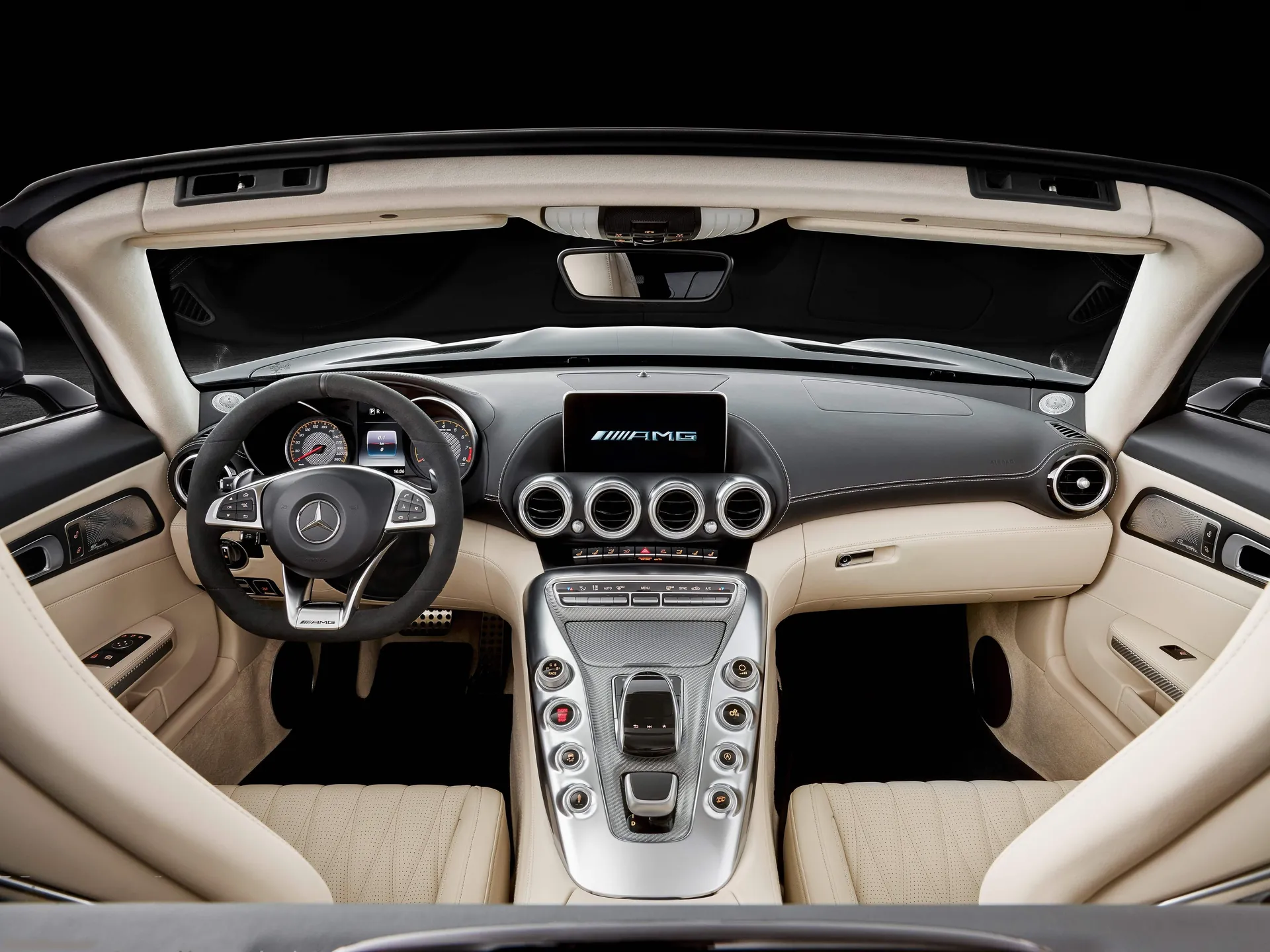 Mercedes-Benz AMG GT C Roadster (2017) – interiér
