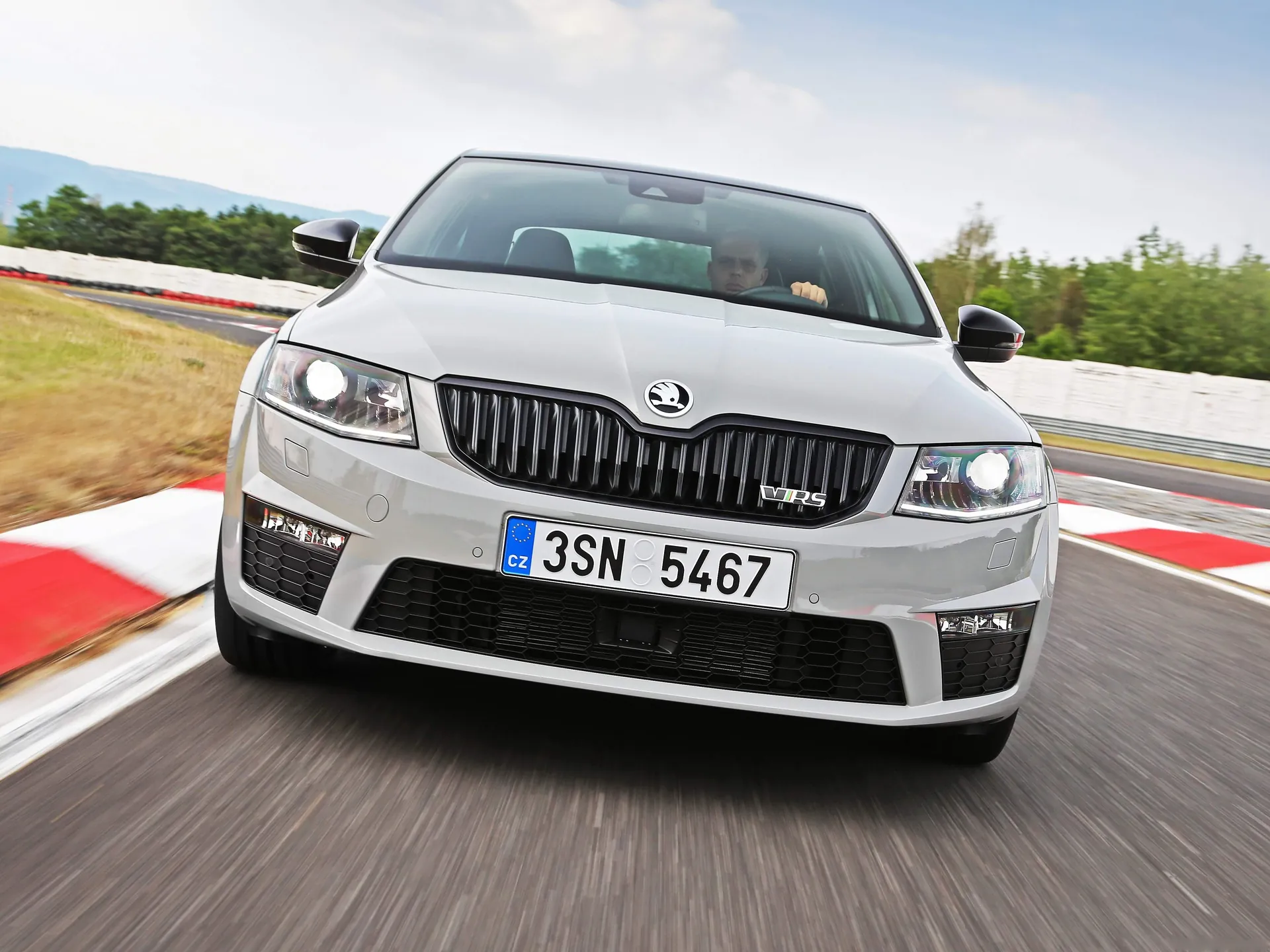 Skoda Octavia RS 230 (2015) – zepředu