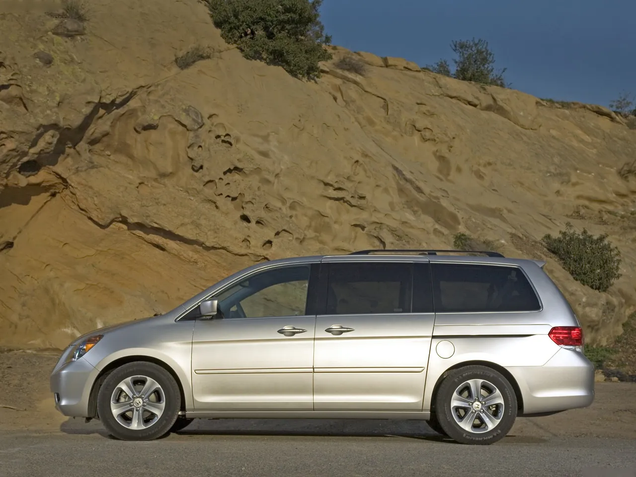Honda Odyssey (2008) – boční profil