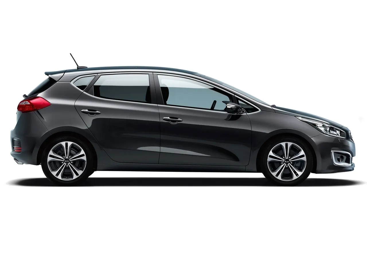 Kia Ceed (2016) – boční profil