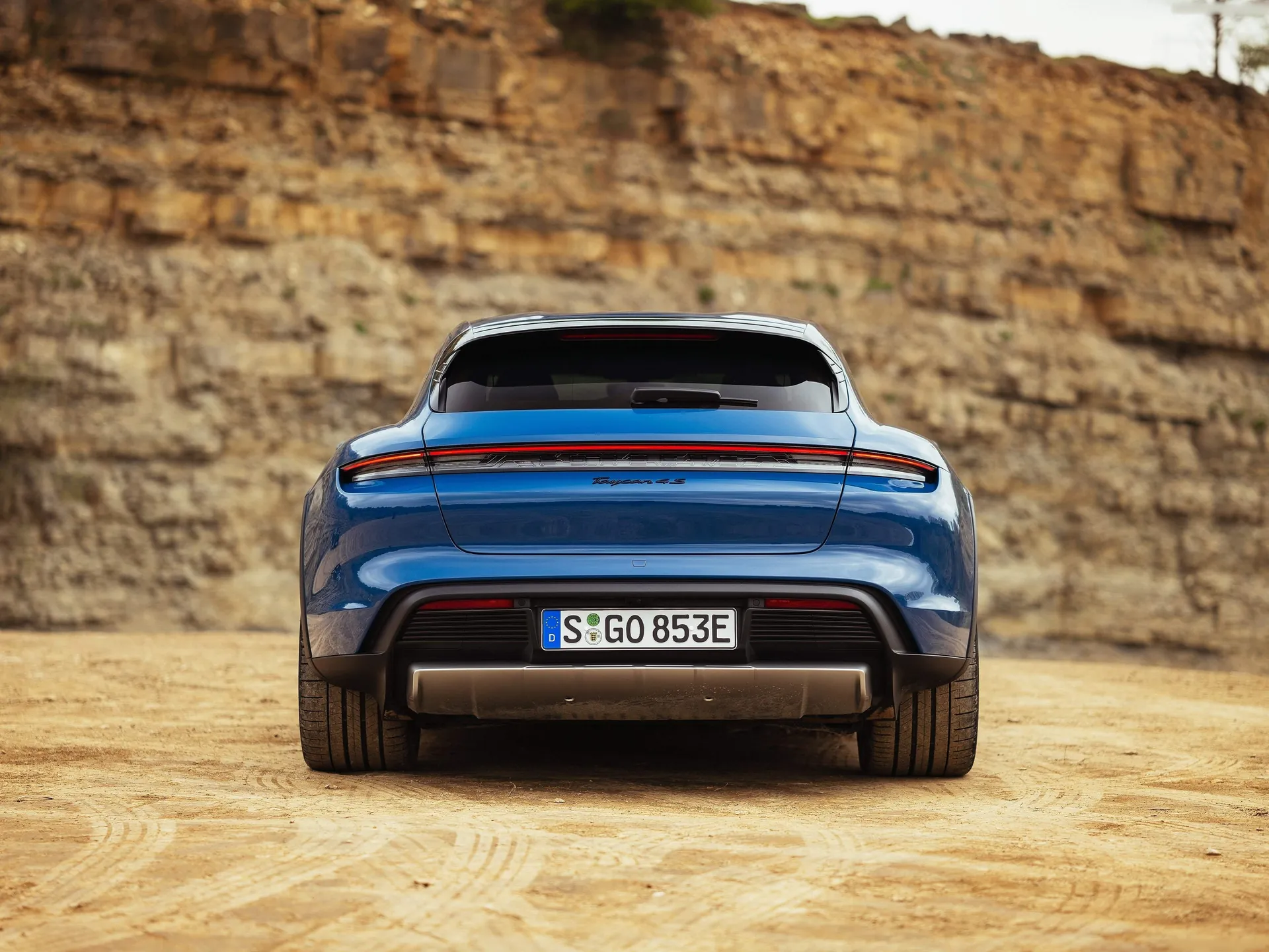 Porsche Taycan 4S Cross Turismo (2022) - Rear