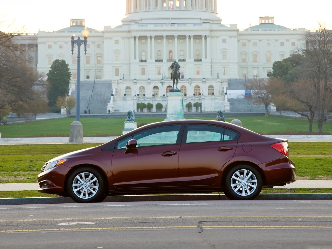 Honda Civic (2012) – boční profil