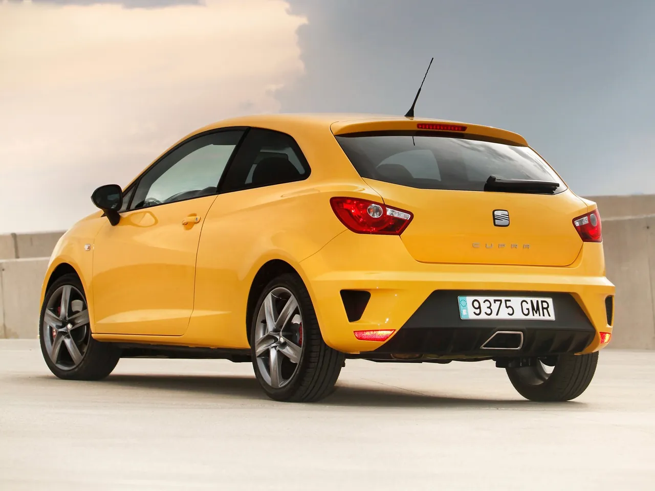 Seat Ibiza Cupra (2009) – zadní tříčtvrteční pohled