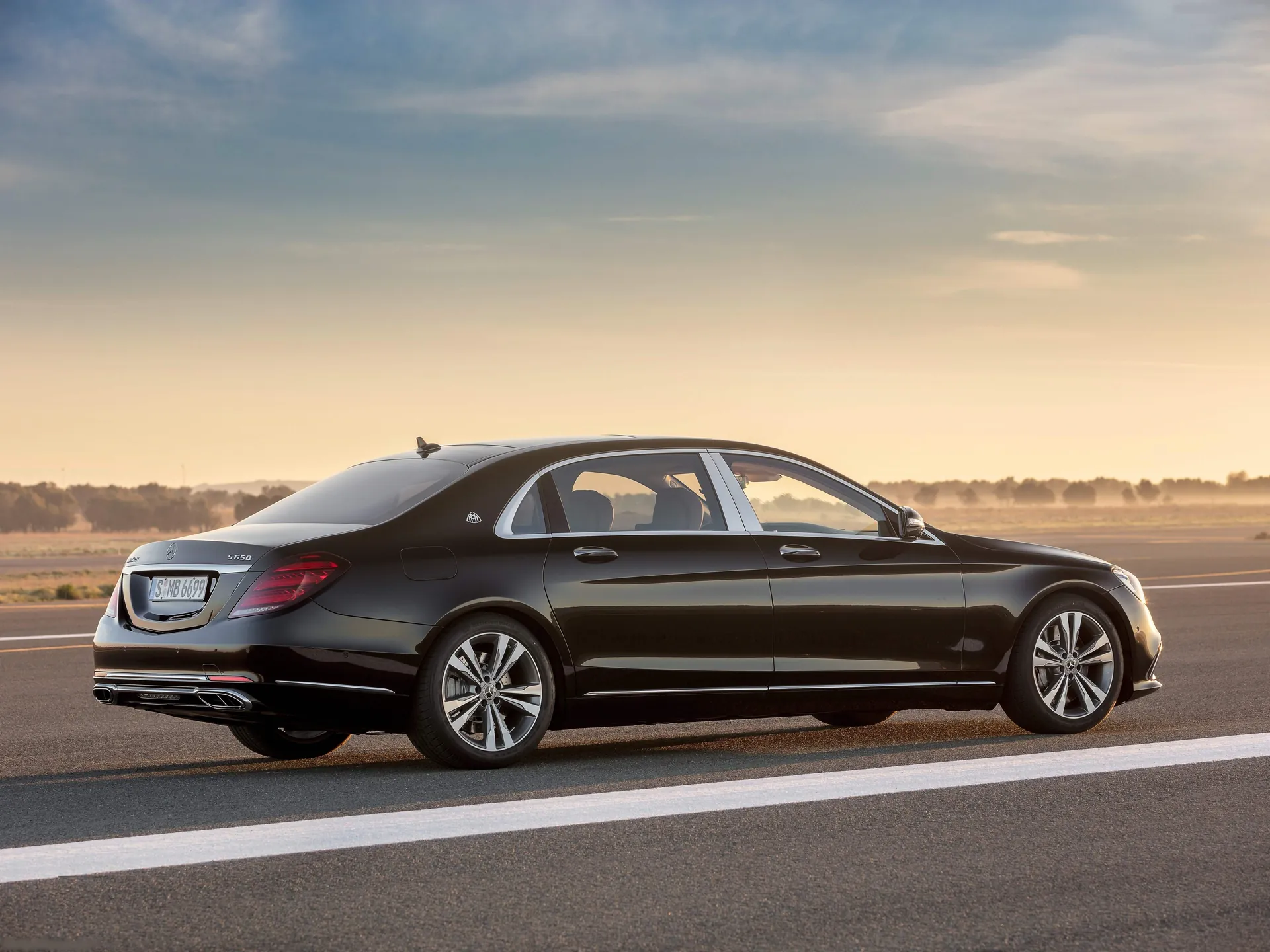 Mercedes-Benz S-Class Maybach (2018) - Rear Three-Quarter