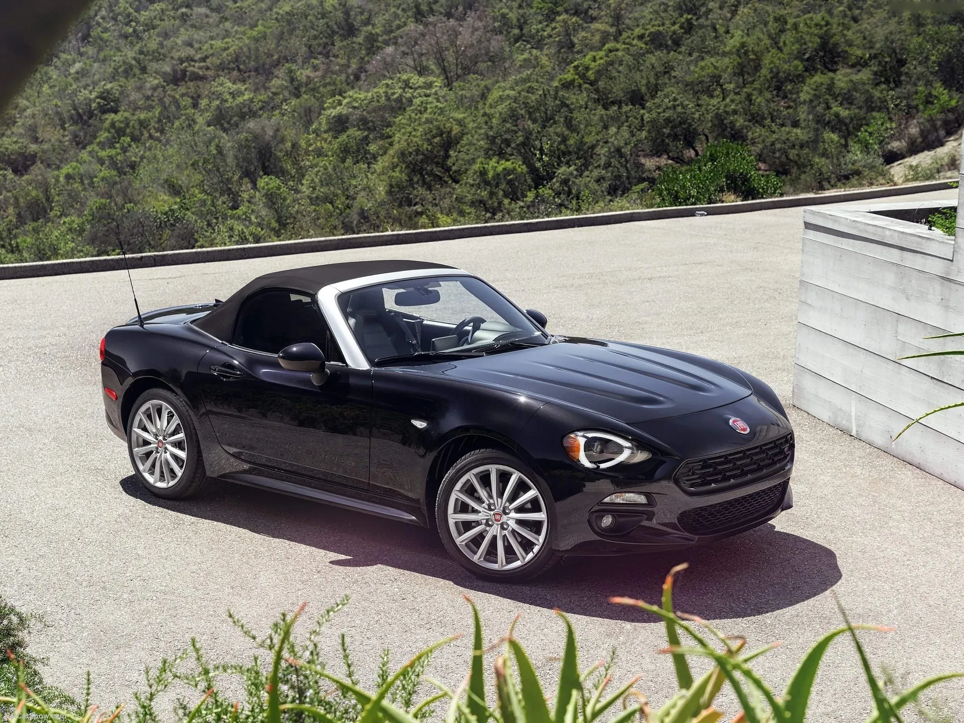 Fiat 124 Spider (2017)