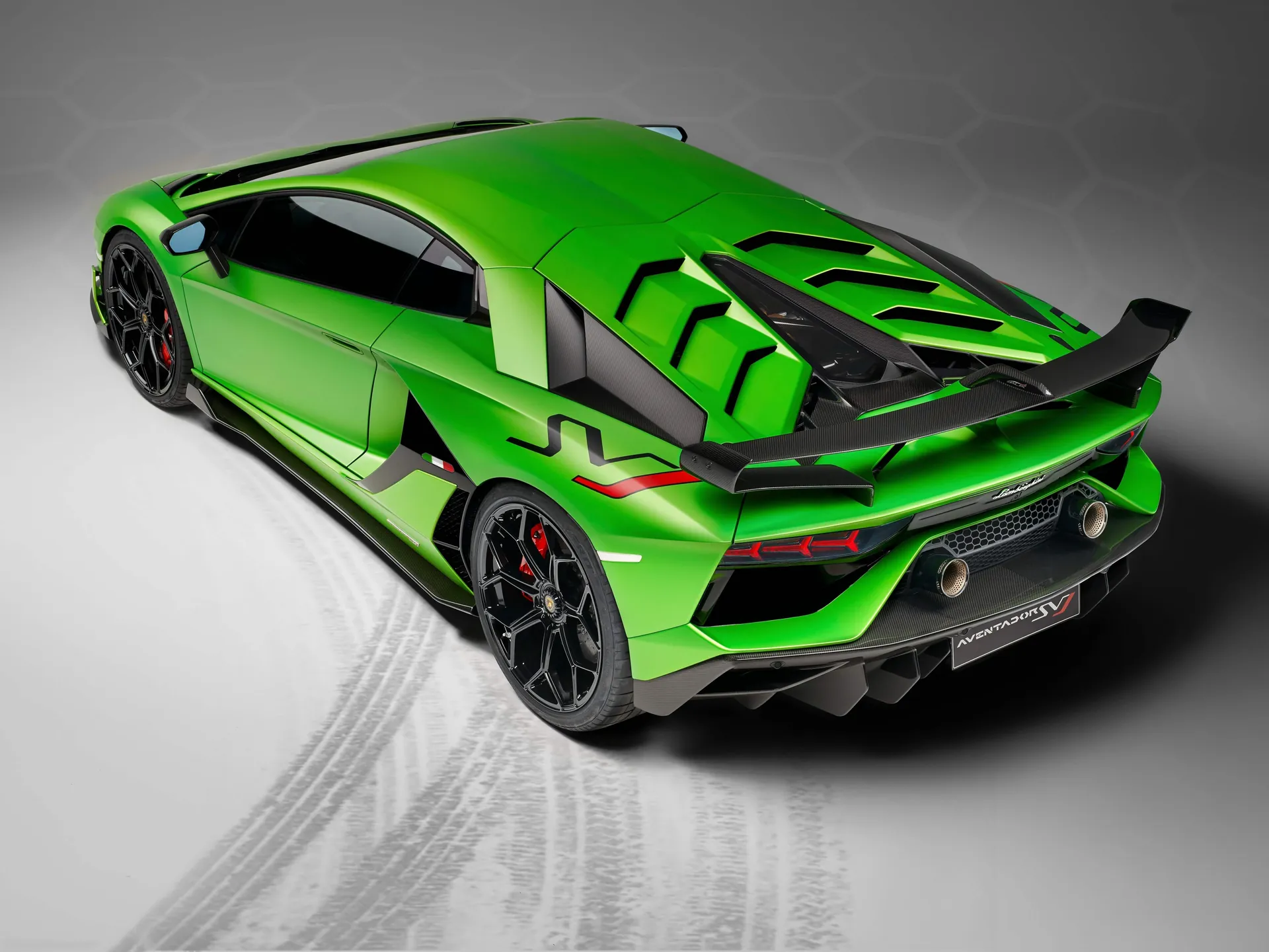 Lamborghini Aventador SVJ (2019) – zadní tříčtvrteční pohled