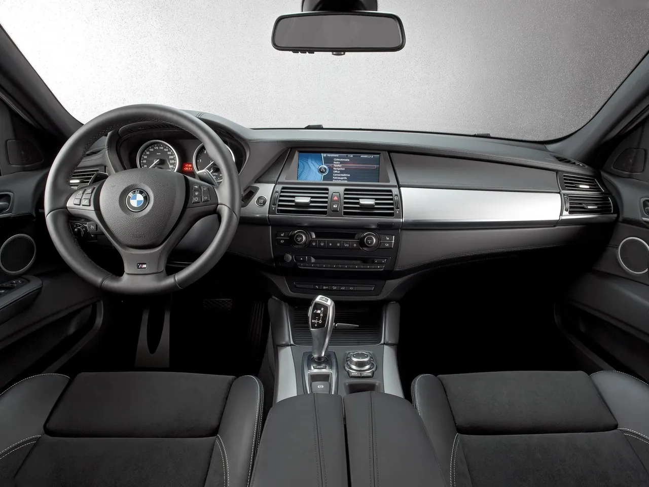BMW X6 M50d (2013) – interiér