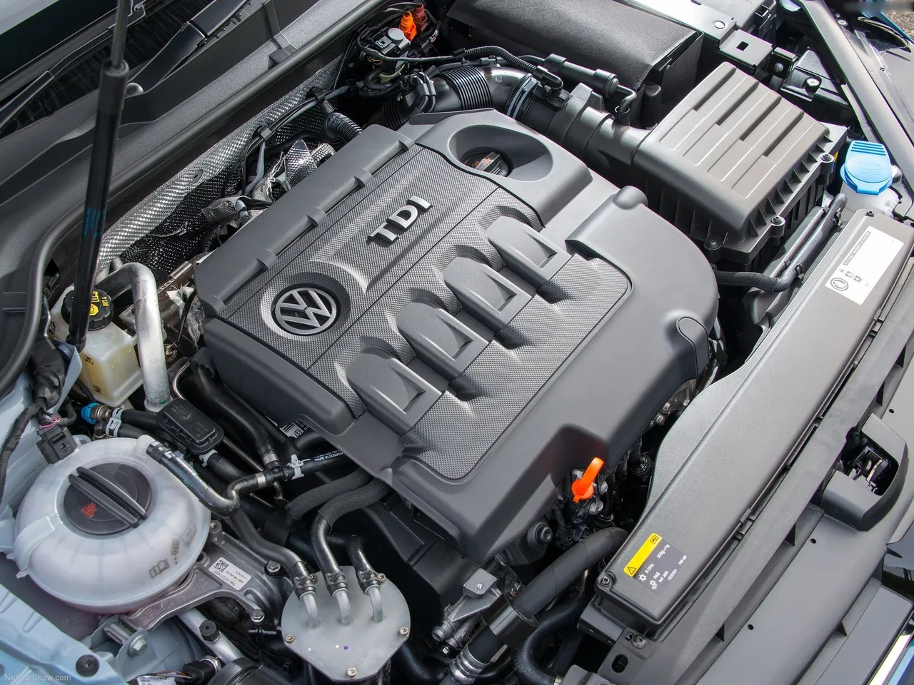 Volkswagen Golf Mk VII [UK] (2013) - Engine Bay