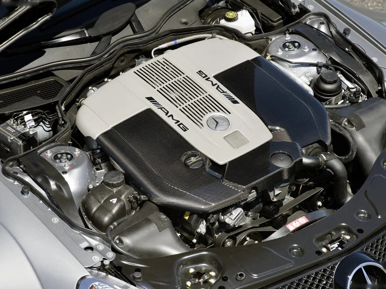 Mercedes-Benz SL65 AMG Black Series (2009) - Engine Bay