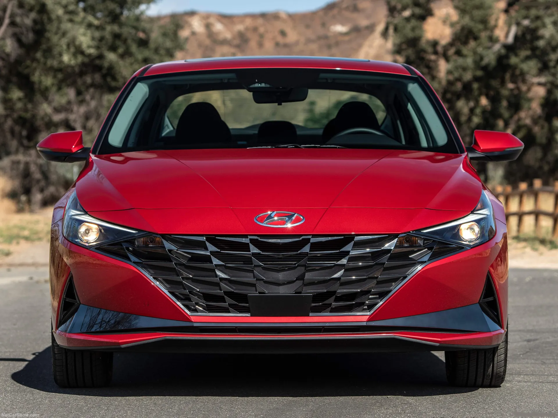 Hyundai Elantra (2021) – zepředu