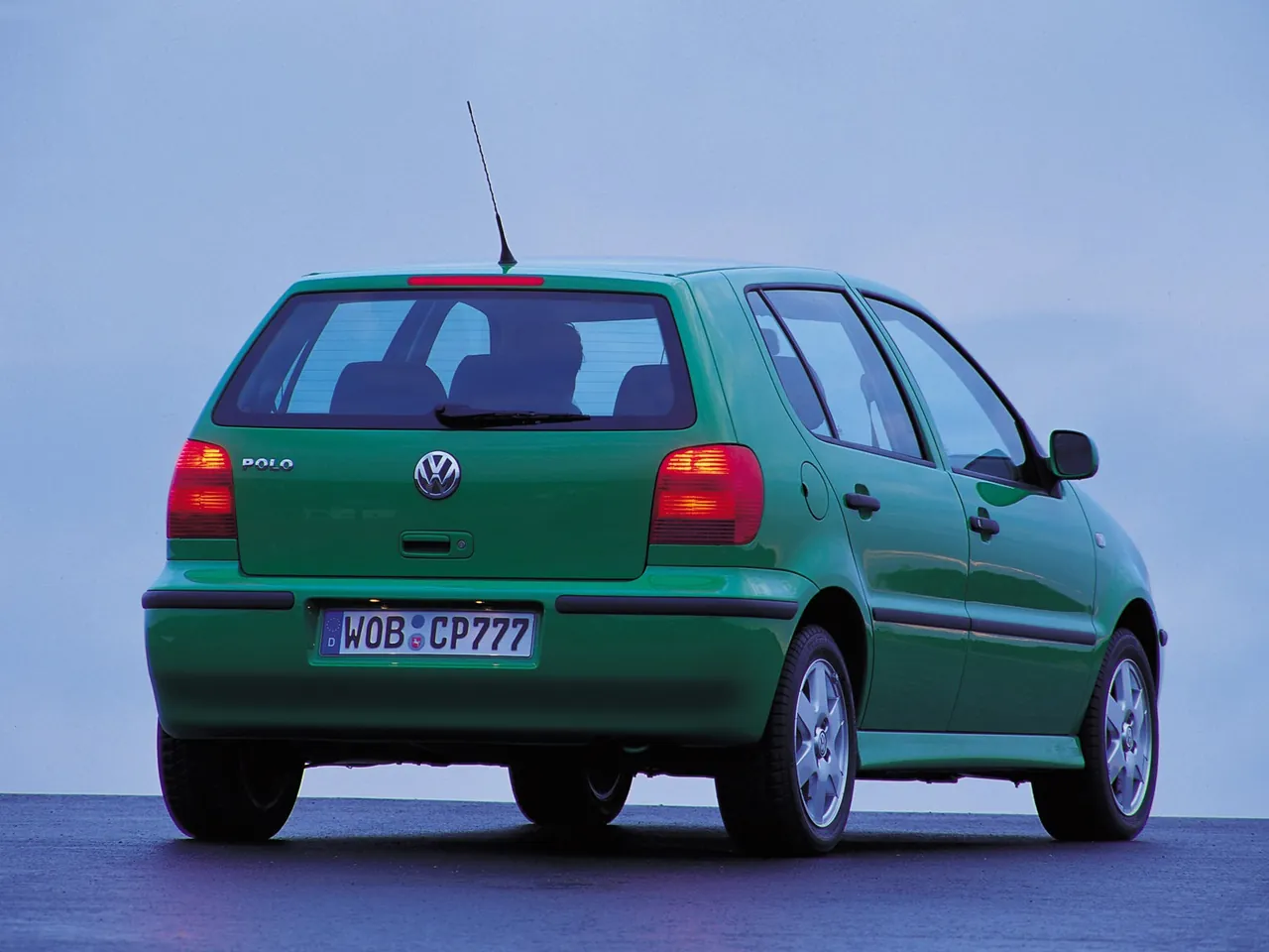 Volkswagen Polo (1999) - Rear Three-Quarter