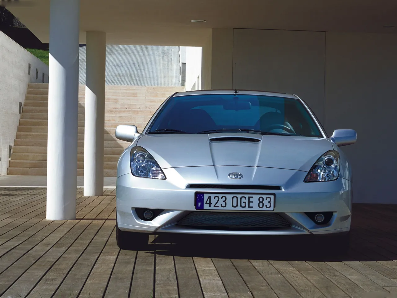 Toyota Celica (2003) - Front