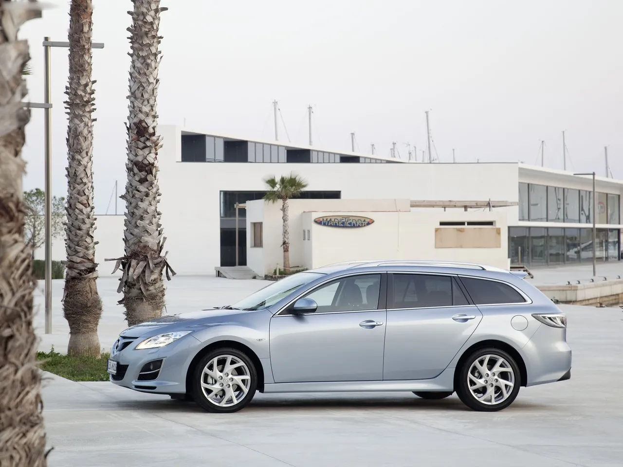 Mazda 6 Wagon (2011) – boční profil
