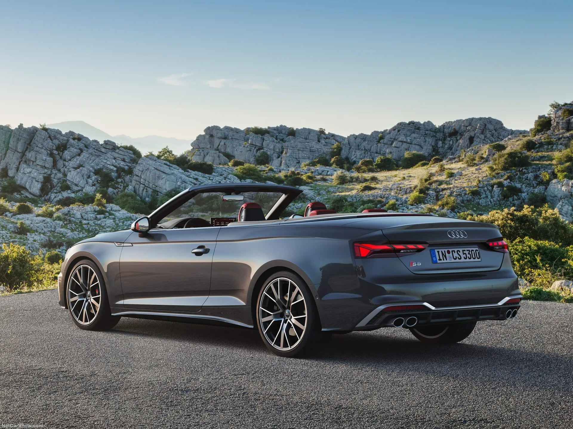 Audi S5 Cabriolet TFSI (2020) - Rear Three-Quarter