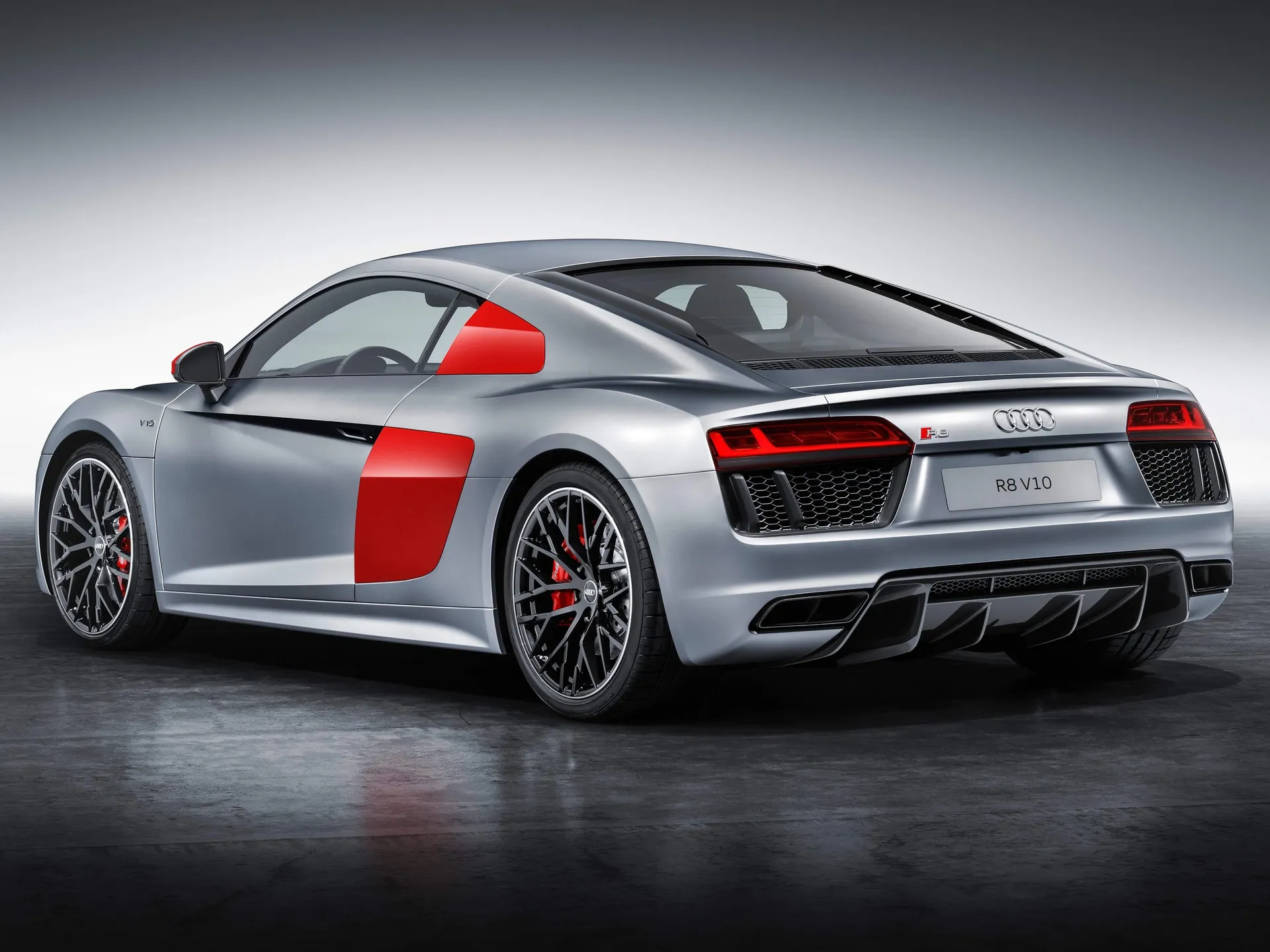 Audi R8 Coupe Audi Sport Edition (2017) - Rear Three-Quarter