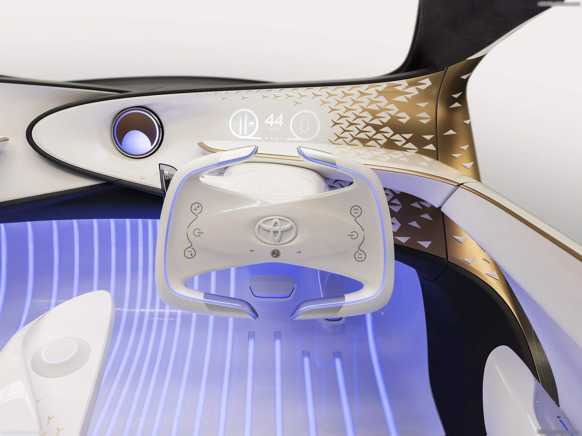 Toyota i Concept (2017) – interiér