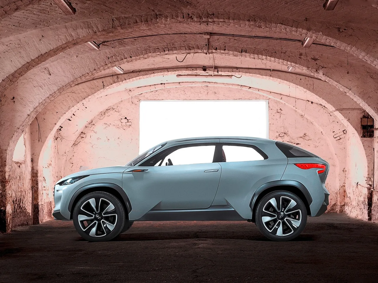 Hyundai Intrado Concept (2014) – boční profil