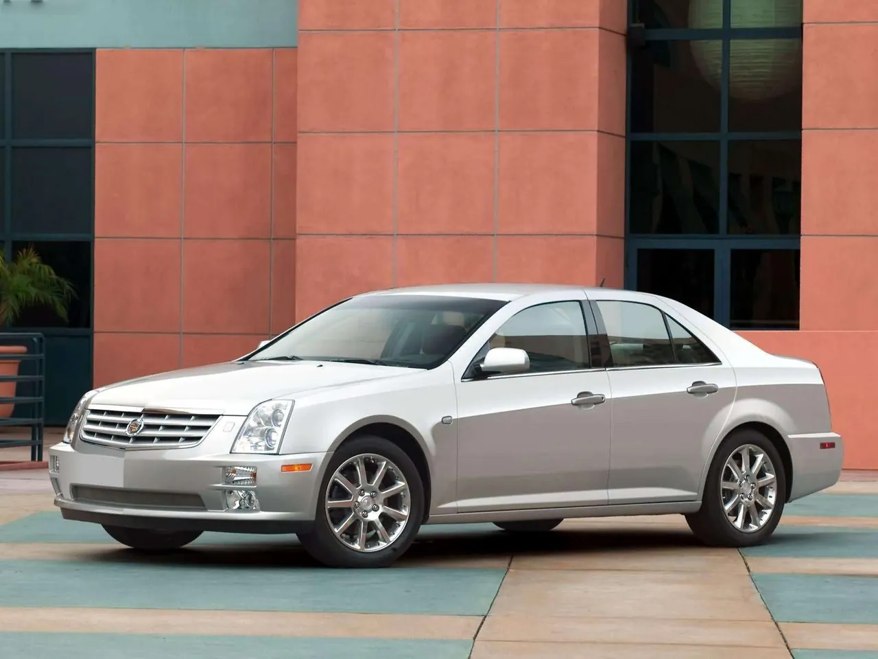 Cadillac STS (2005)