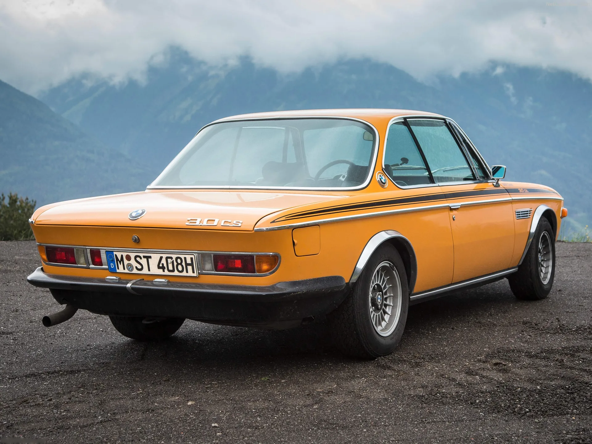 BMW 3.0 CSL (1971) – zadní tříčtvrteční pohled
