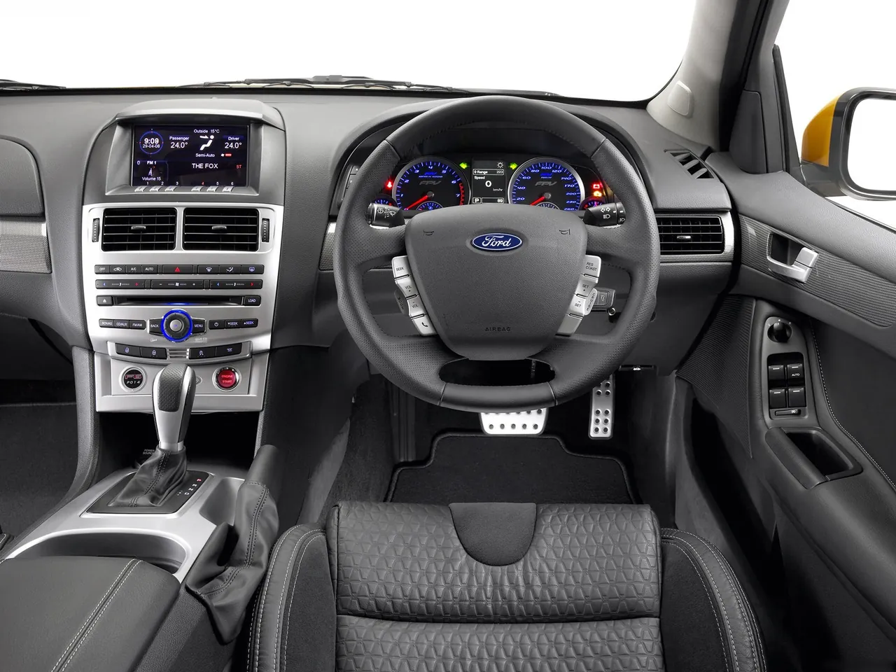 FPV Falcon F6 (2008) – interiér