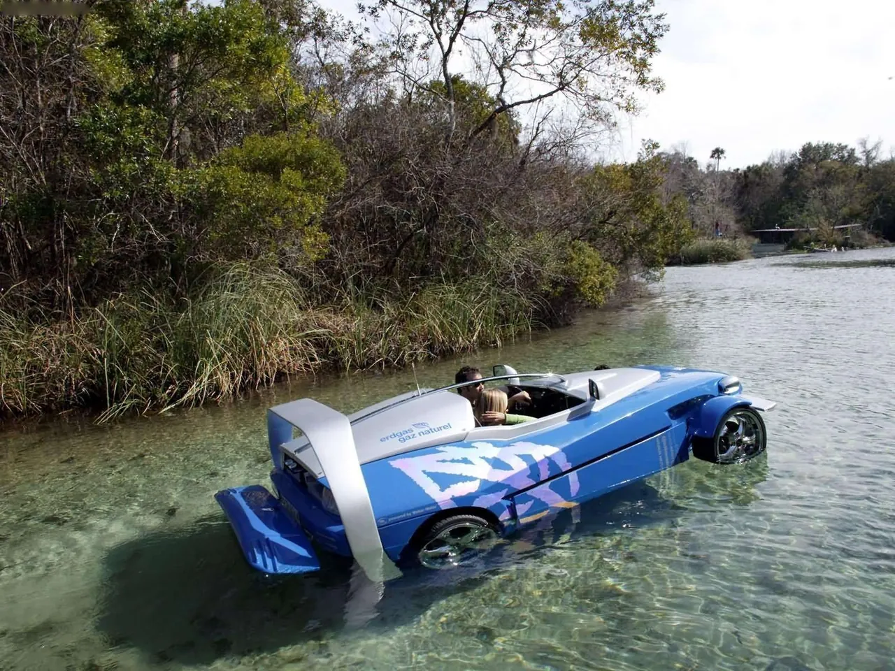 Rinspeed Splash Concept (2004) – zadní tříčtvrteční pohled