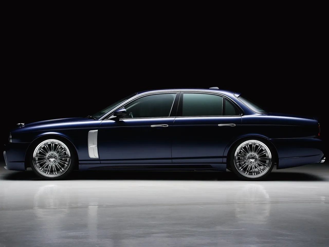Wald Jaguar XJ X350 (2007) – boční profil